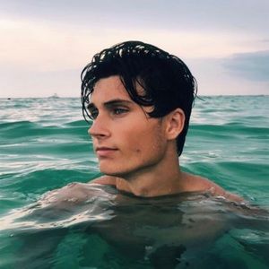 Meet your Posher, Chase